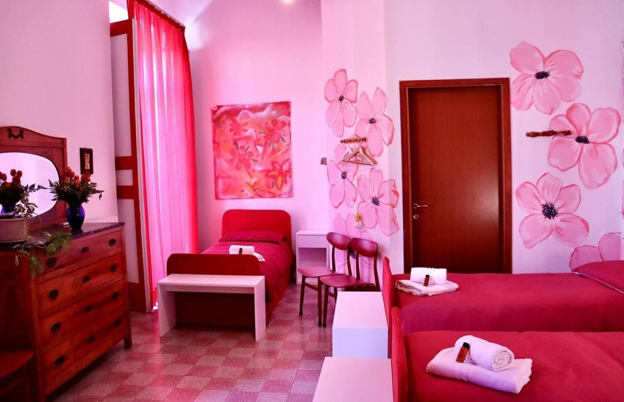 הוסטל קרוטונה Casa Di Chiara מראה חיצוני תמונה