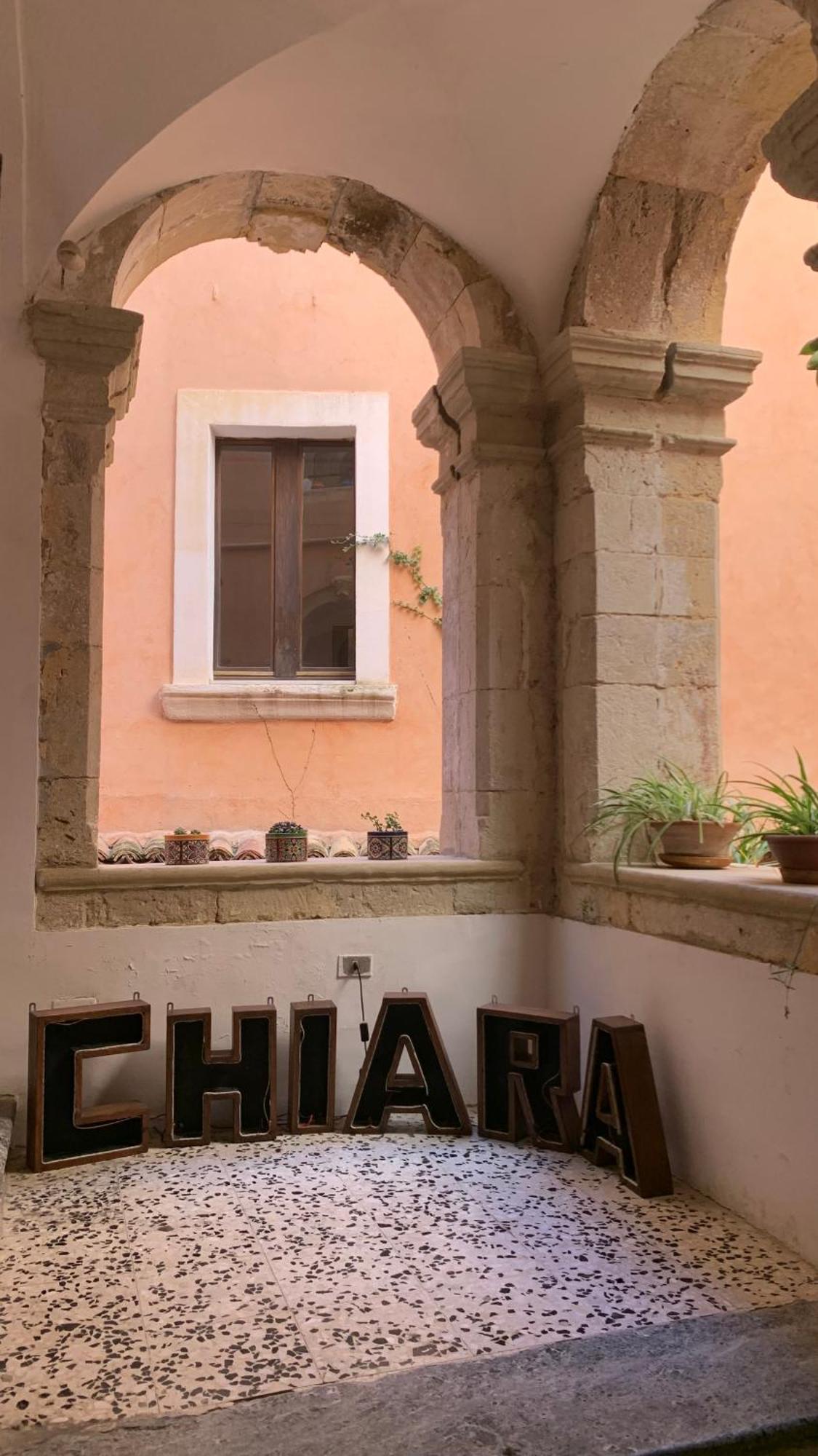 הוסטל קרוטונה Casa Di Chiara מראה חיצוני תמונה