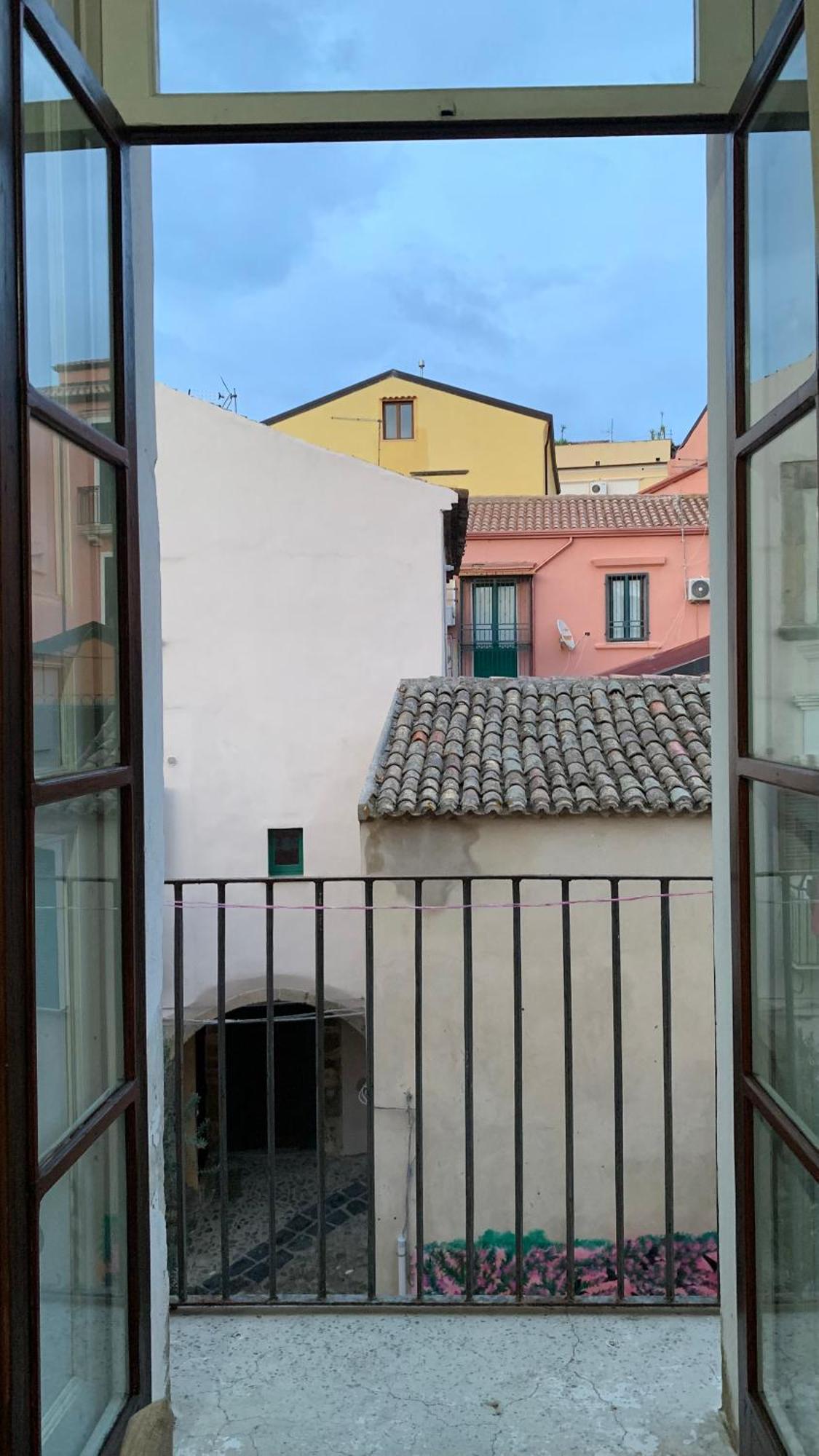 הוסטל קרוטונה Casa Di Chiara מראה חיצוני תמונה