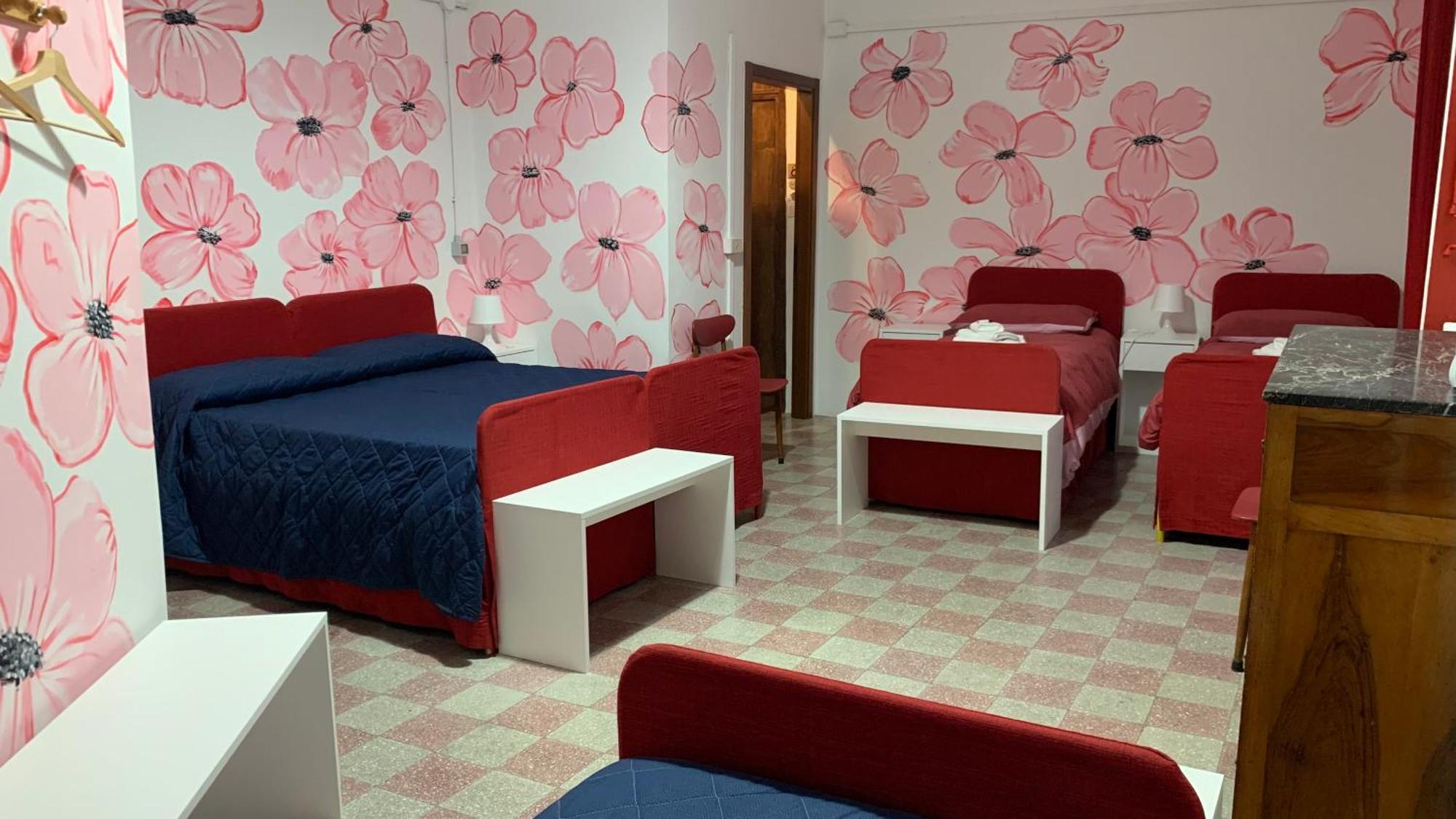 הוסטל קרוטונה Casa Di Chiara מראה חיצוני תמונה