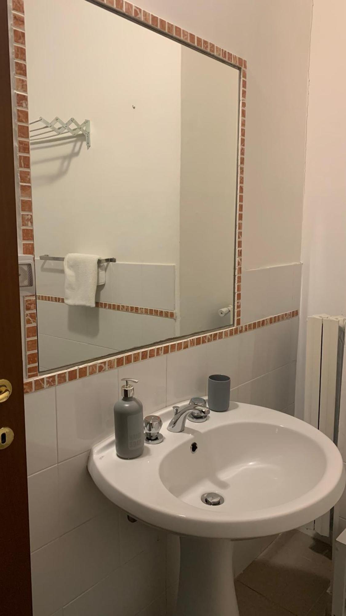 הוסטל קרוטונה Casa Di Chiara מראה חיצוני תמונה